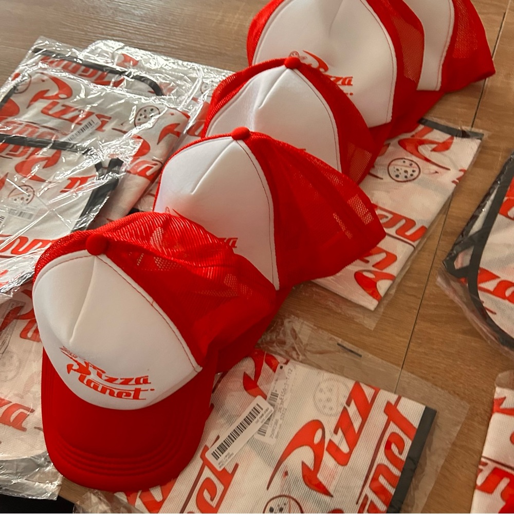 Group Halloween costume 5 people pizza planet apron and hat set adult size OSFM